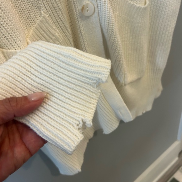 Olivaceous White Button-Up Cardigan - Picture 2 of 4